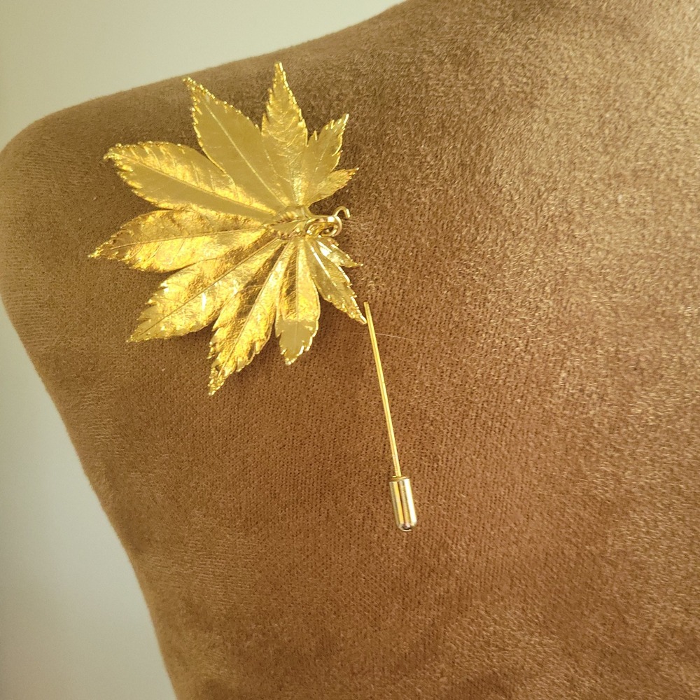 Vintage Gold Japanese Maple Leaf Stick Pin Large 2.5 Inch Leaf Cottagecore - Picture 4 of 5